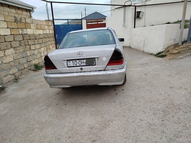 Mercedes C 220 1999, 999,999 km - 2.2 l - Bakı