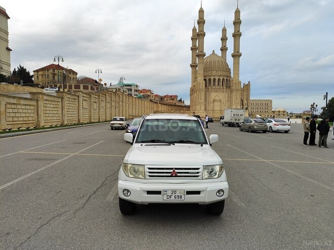 Mitsubishi Pajero io 1999, 262,167 km - 1.8 l - Bakı
