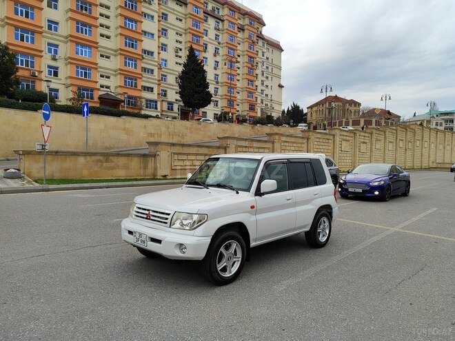 Mitsubishi Pajero io 1999, 262,167 km - 1.8 l - Bakı