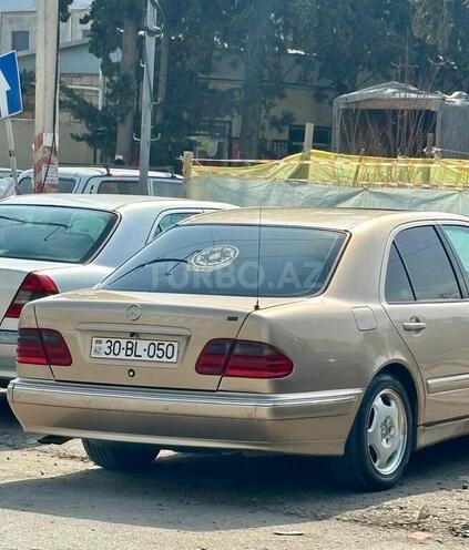 Mercedes E 240 2000, 327,000 km - 2.4 l - Bakı