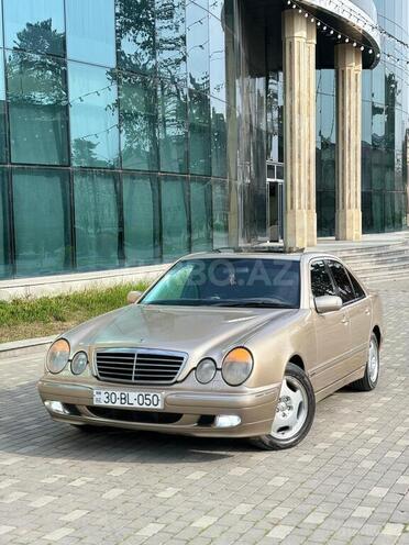 Mercedes E 240 2000, 327,000 km - 2.4 l - Bakı