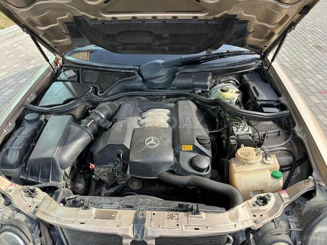 Mercedes E 240 2000, 327,000 km - 2.4 l - Bakı