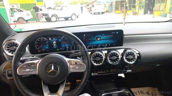 Mercedes A 250 e