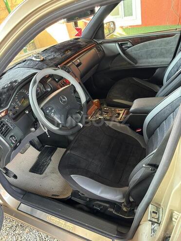 Mercedes E 240 2000, 327,000 km - 2.4 l - Bakı