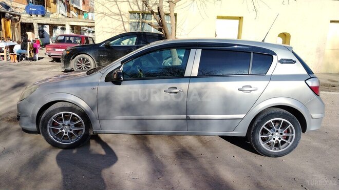 Opel Astra 2006, 270,000 km - 1.3 l - Gəncə
