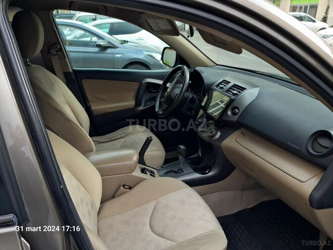Toyota RAV4 2011, 213,000 km - 2.4 l - Bakı