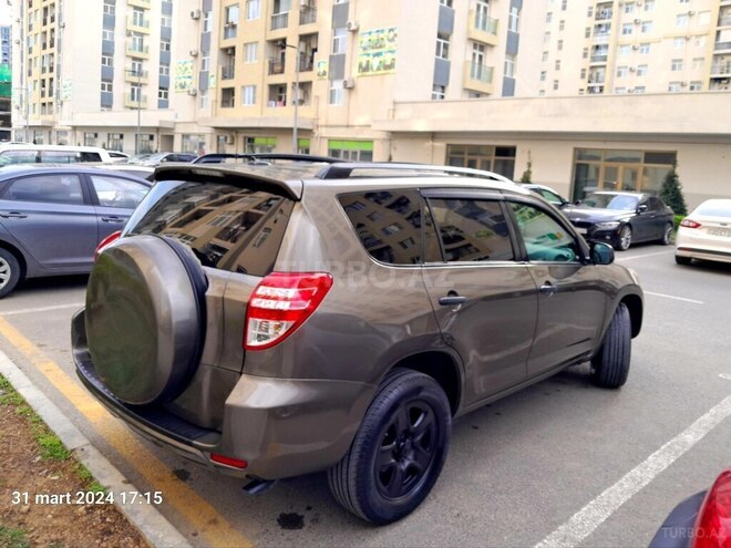Toyota RAV4 2011, 213,000 km - 2.4 l - Bakı