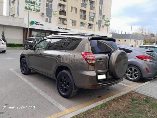 Toyota RAV4 2011, 213,000 km - 2.4 l - Bakı