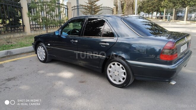 Mercedes C 220 1999, 320,000 km - 2.2 л - Mingəçevir
