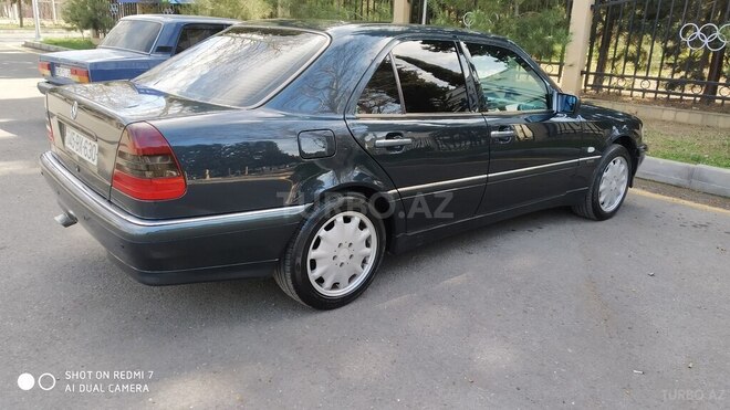 Mercedes C 220 1999, 320,000 km - 2.2 л - Mingəçevir