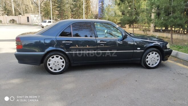 Mercedes C 220 1999, 320,000 km - 2.2 л - Mingəçevir