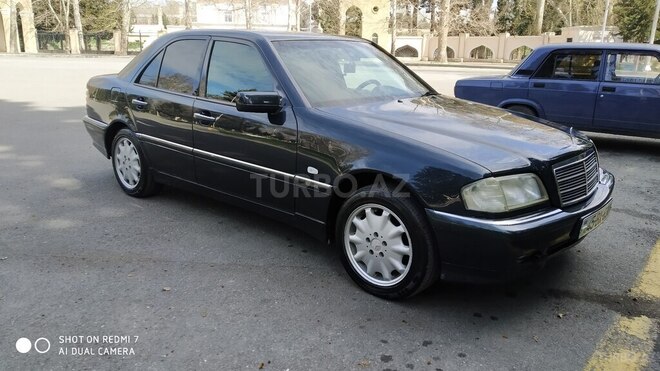 Mercedes C 220 1999, 320,000 km - 2.2 л - Mingəçevir