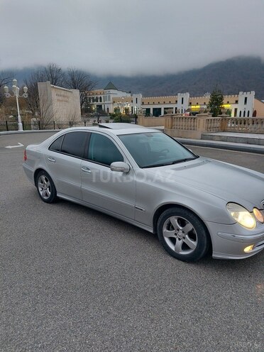 Mercedes E 220 2002, 493,000 km - 2.2 l - Bakı