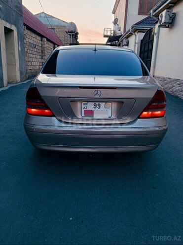 Mercedes C 240 2002, 244,667 km - 2.4 л - Balakən