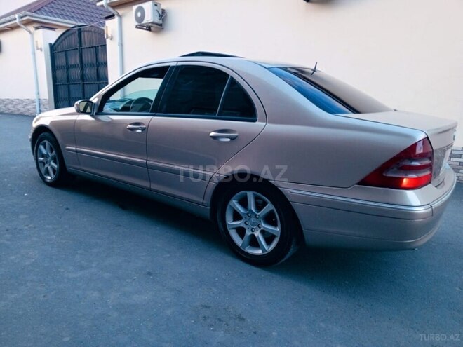 Mercedes C 240 2002, 244,667 km - 2.4 л - Balakən