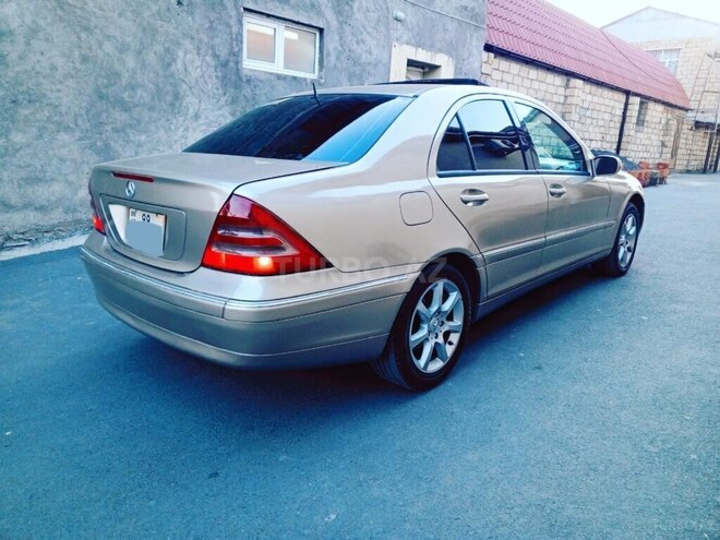Mercedes C 240 2002, 244,667 km - 2.4 л - Balakən