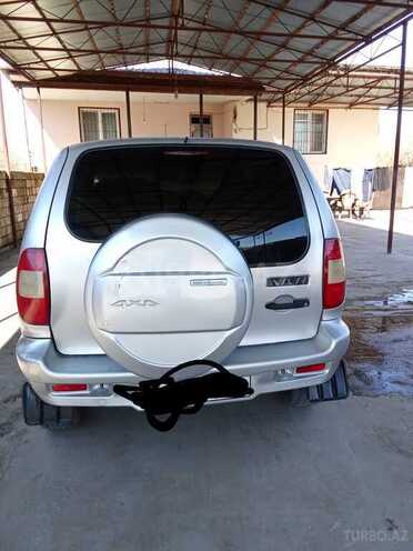 Chevrolet Niva 2006, 215,000 km - 1.7 л - Şirvan