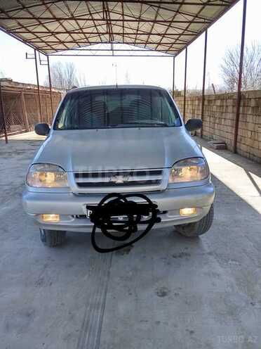 Chevrolet Niva 2006, 215,000 km - 1.7 л - Şirvan