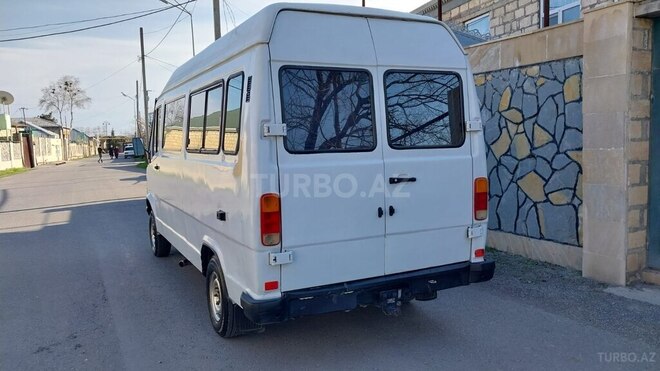 Mercedes 208 D 1994, 800,000 km - 2.2 л - Tərtər