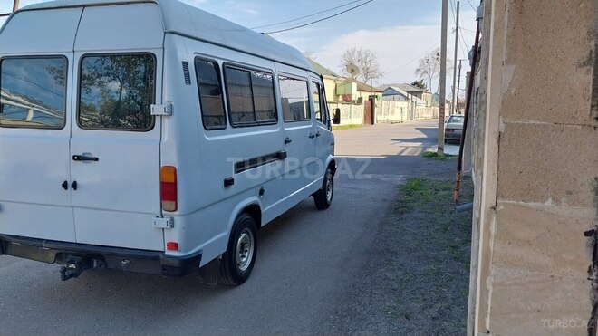 Mercedes 208 D 1994, 800,000 km - 2.2 л - Tərtər
