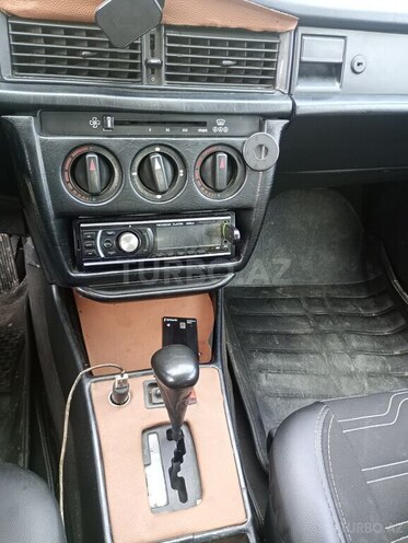 Mercedes 190 1989, 500,000 km - 2.0 l - Qəbələ