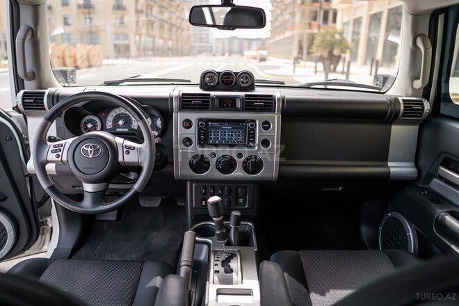 Toyota FJ Cruiser 2012, 96,000 km - 4.0 л - Bakı