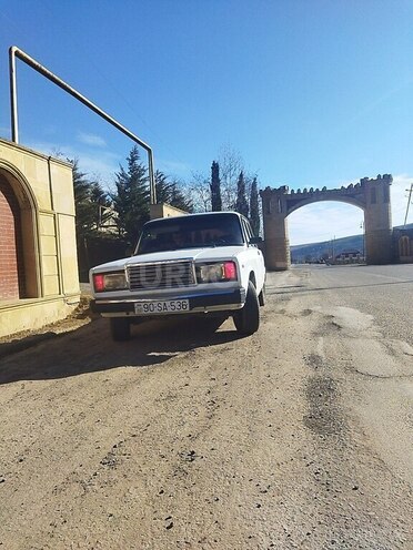 LADA (VAZ) 2107 2004, 90,000 km - 1.6 l - Yardımlı