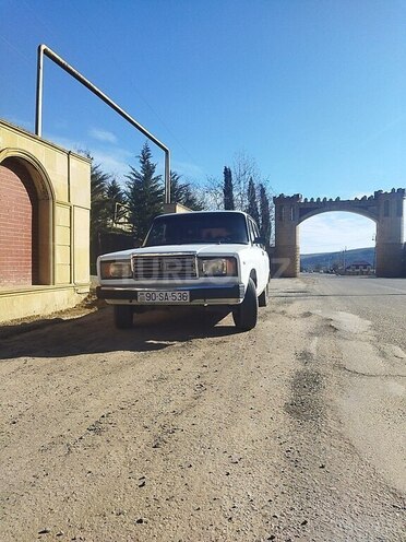 LADA (VAZ) 2107 2004, 90,000 km - 1.6 l - Yardımlı