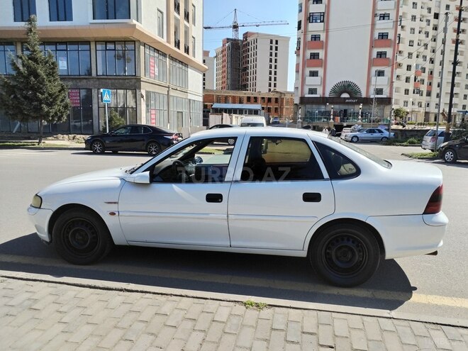 Opel Vectra 1997, 265,411 km - 1.8 l - Bakı