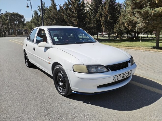 Opel Vectra 1997, 265,411 km - 1.8 l - Bakı