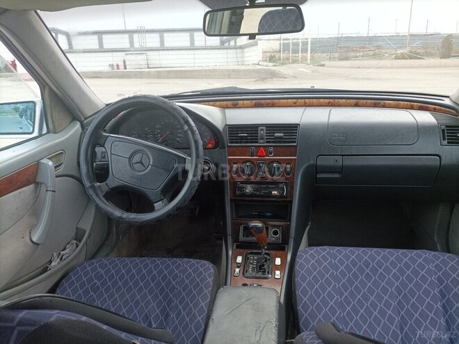 Mercedes C 220 1998, 268,000 km - 2.2 л - Bakı