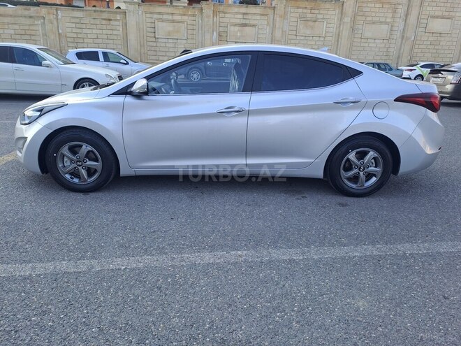 Hyundai Elantra 2015, 127,971 km - 1.6 l - Bakı