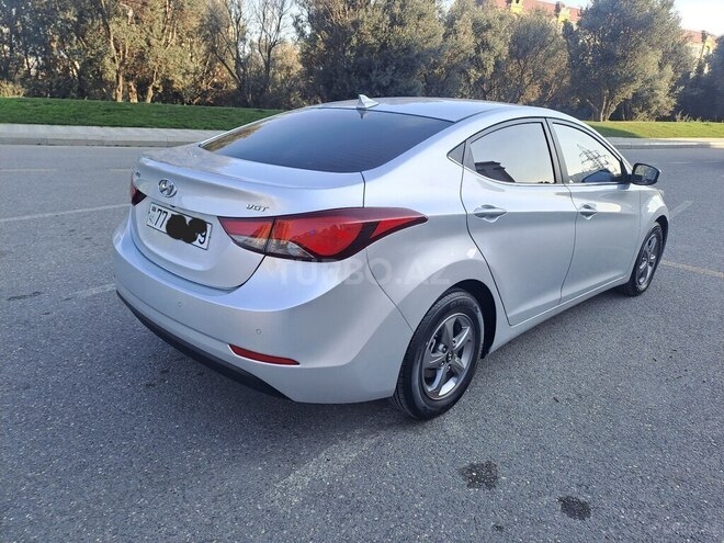 Hyundai Elantra 2015, 127,971 km - 1.6 l - Bakı