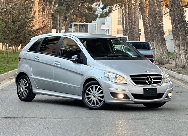 Mercedes B 180 2009, 95,000 km - 1.7 л - Bakı