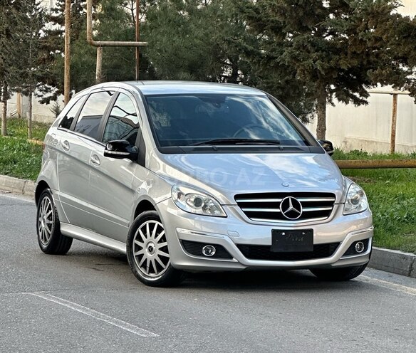 Mercedes B 180 2009, 95,000 km - 1.7 л - Bakı