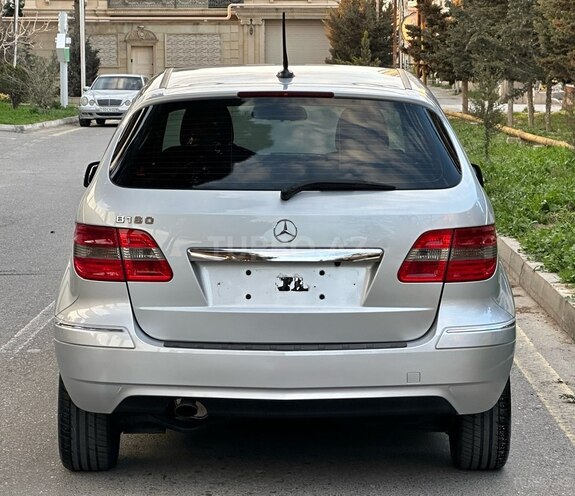 Mercedes B 180 2009, 95,000 km - 1.7 л - Bakı