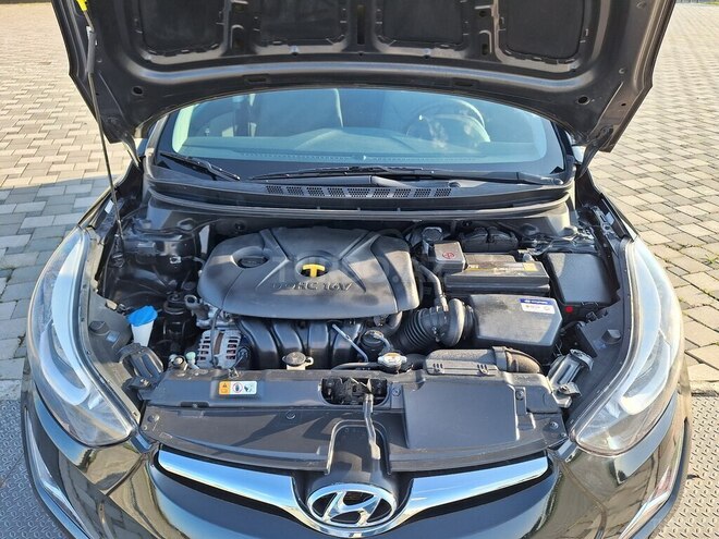 Hyundai Elantra 2015, 70,000 km - 1.8 l - Bakı