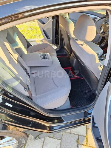 Hyundai Elantra 2015, 70,000 km - 1.8 l - Bakı