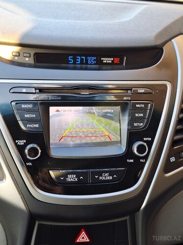 Hyundai Elantra 2015, 70,000 km - 1.8 l - Bakı