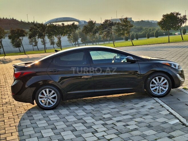 Hyundai Elantra 2015, 70,000 km - 1.8 l - Bakı