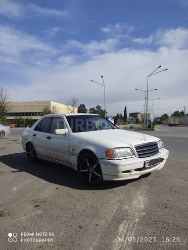 Mercedes C 220 1999, 464,000 km - 2.2 l - Tovuz