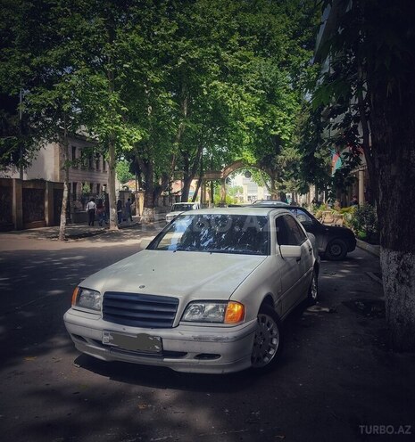 Mercedes C 220 1999, 464,000 km - 2.2 l - Tovuz