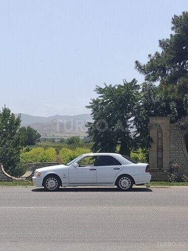 Mercedes C 220 1999, 464,000 km - 2.2 l - Tovuz