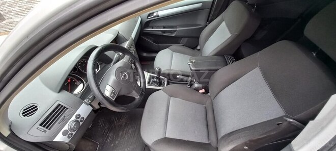 Opel Astra 2005, 233,000 km - 1.4 l - Bakı