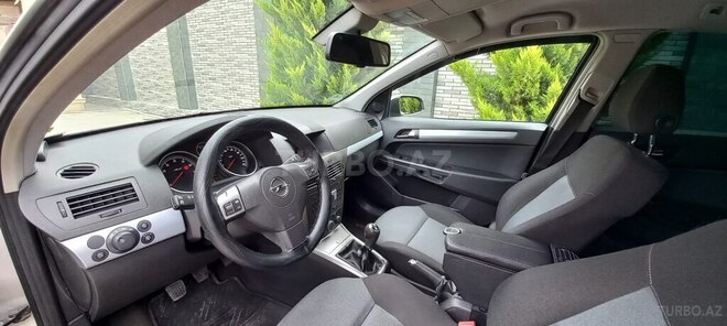 Opel Astra 2005, 233,000 km - 1.4 l - Bakı