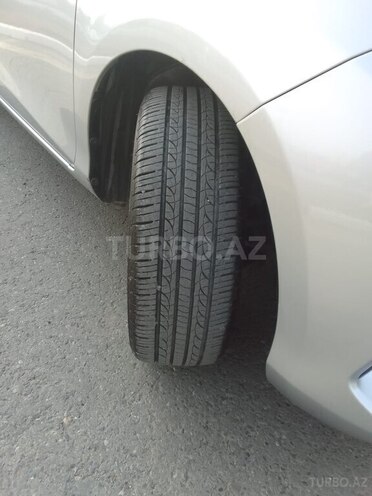 Toyota Vitz 2015, 78,755 km - 1.3 л - Sumqayıt
