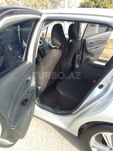 Toyota Vitz 2015, 78,755 km - 1.3 л - Sumqayıt