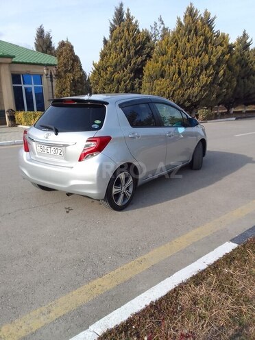 Toyota Vitz 2015, 78,755 km - 1.3 л - Sumqayıt