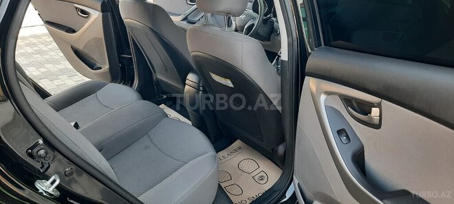 Hyundai Elantra 2015, 71,000 km - 1.8 л - Bakı