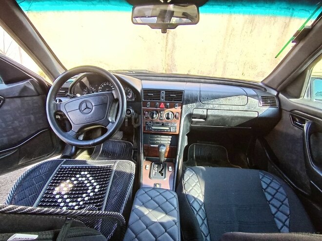 Mercedes C 180 1997, 223,564 km - 1.8 l - Bakı